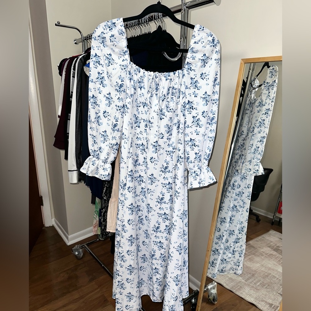 Women's  Summer Dress Floral 3/4 Sleeve Size M color White and Blue